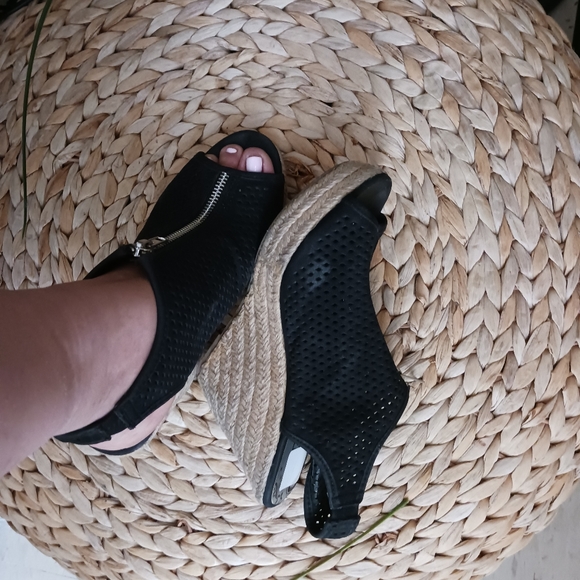 Shoety Half-Boot, Cut-Out, size 7 - Picture 3 of 3